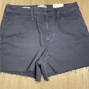 Universal Thread Vintage Midi Denim Stretch Shorts Size 6/28